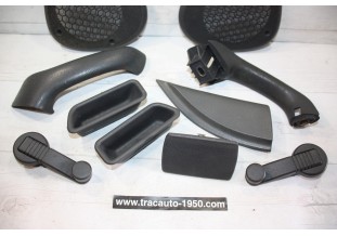 LOT DE PIECES DIVERS POUR HABITACLE...RENAULT CLIO BACCARA