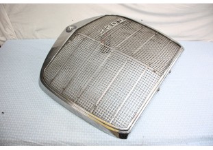 CALANDRE MERCEDES W110 W111 220D