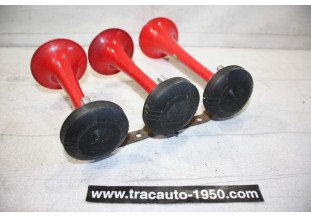 JEU DE 3 TROMPES DE KLAXON ITALIEN FISA...AUTOS VINTAGE COLLECTION