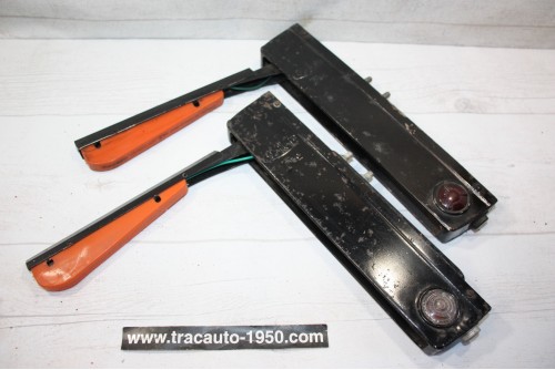 PAIRE DE FLECHES DE DIRECTION 6V PK LMP L'OSCILLANT...AUTOS CAMIONS ANCIENS COLLECTION