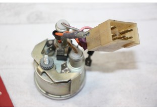 MANO DE NIVEAU DE CARBURANT DTK 12V 37453050-81...FIAT LADA VAZ