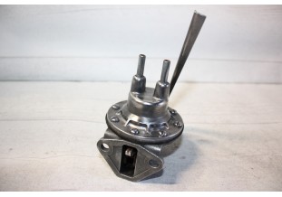 POMPE A ESSENCE SEV MARCHAL 46 EE 2 SORTIES...CITROEN AMI 6
