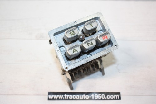 COMMANDE DE VITESSE AUTOMATIQUE A TOUCHES JAEGER 070527...RENAULT DAUPHINE R8