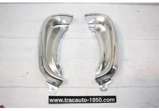 ENJOLIVEURS EXTERIEURS D/G DE CALANDRE...RENAULT R16