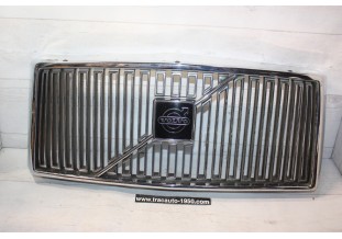 GRILLE DE CALANDRE CHROMEE AVEC ECUSSON...VOLVO 740 760 940 960 1990/94