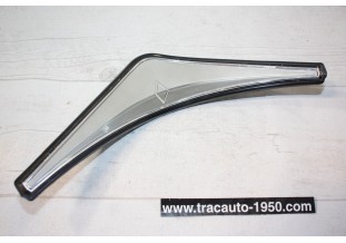 CENTRE DE VOLANT QUILLERY...RENAULT R16 1968