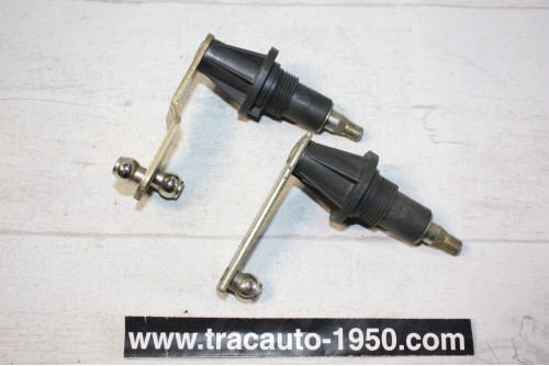 PAIRE DE PALIERS OU D'AXES D'ESSUIE GLACE D/G SEV MARCHAL...CITROEN RENAULT PEUGEOT SIMCA