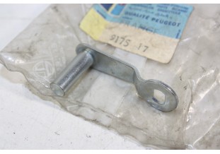 MANIVELLE D' AXE ou MOTEUR D'ESSUIE GLACE PEUGEOT 9175-12...PEUGEOT divers voir descriptif