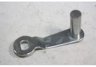 MANIVELLE D' AXE ou MOTEUR D'ESSUIE GLACE PEUGEOT 9175-12...PEUGEOT divers voir descriptif