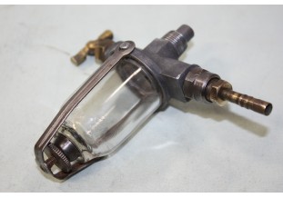 DECANTEUR OU FILTRE A ESSENCE I.H....TRACTEURS INTERNATIONNAL MASSE...