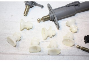 KIT DE REPARATION ET REGLAGE DE PHARES VALEO...AUTOS DIVERS