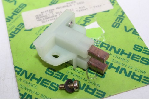 PORTE BALAIS  POUR ALTERNATEUR MOTOROLA NEUF...RENAULT R4 R12TS R15 VW GOLF