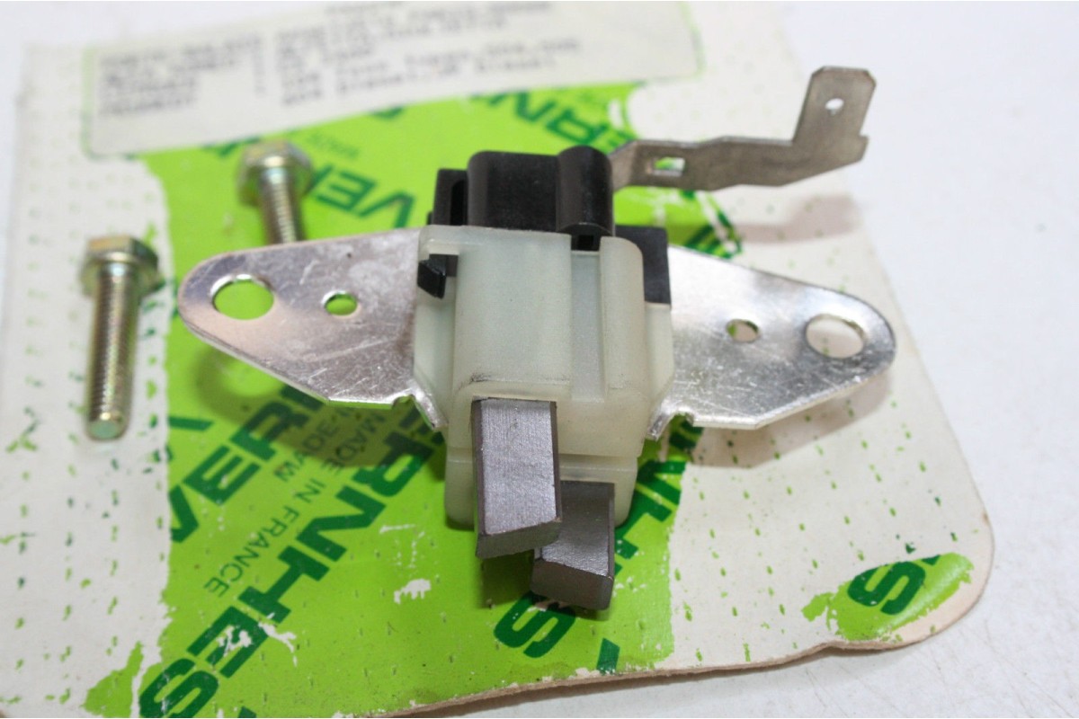 PORTE BALAIS VERNHES PX627P POUR ALTERNATEUR 12V...PEUGEOT 104 504 ...