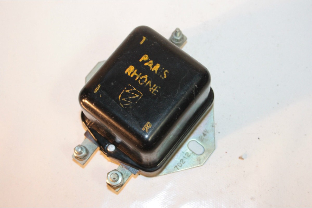 RELAIS DE VOYANT PARIS-RHONE 70212 R  24V...AUTOS CAMIONS TRACTEURS...