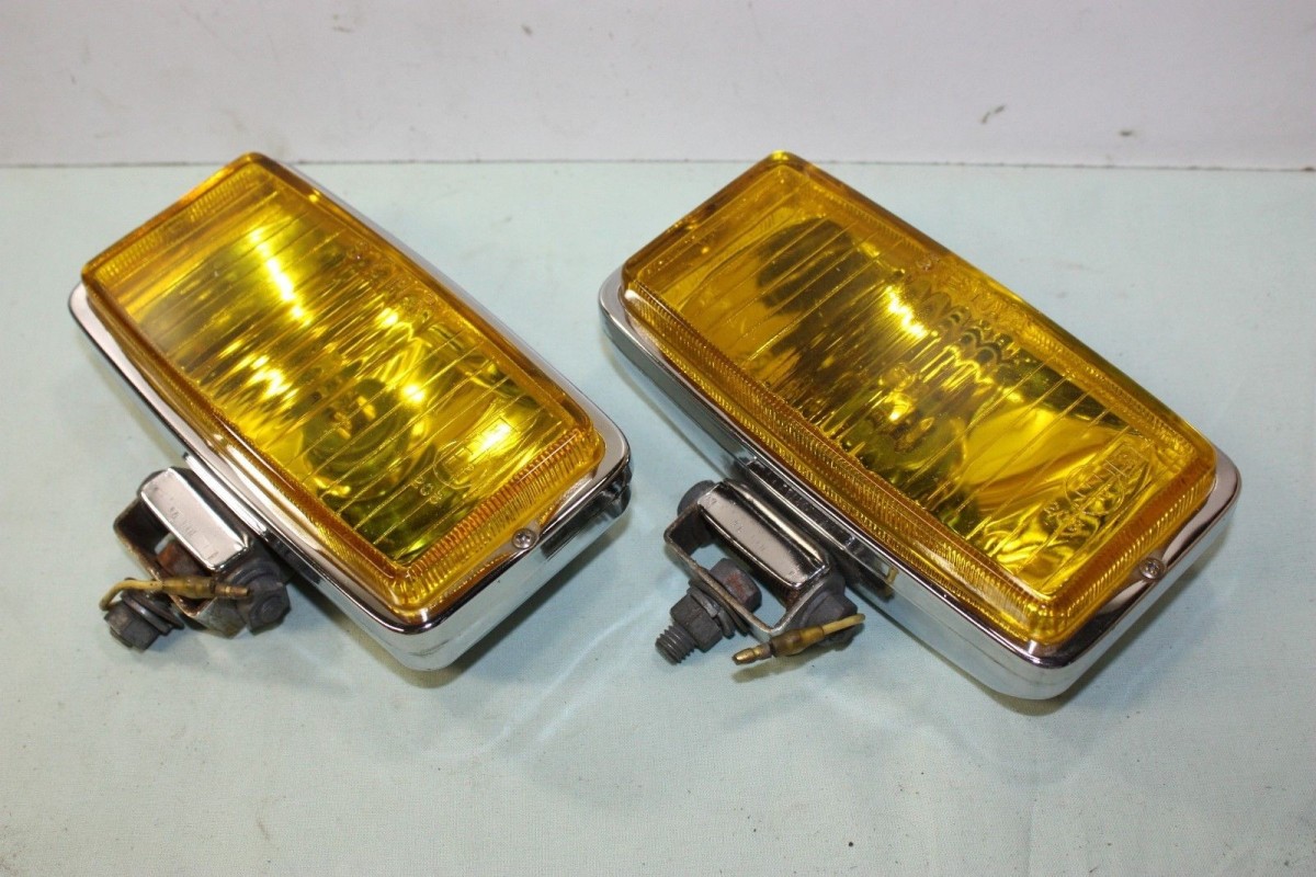 PAIRE DE FEUX ADDITIONNELS SEMR IODE 208...POUR AUTOS ANCIENNES... ...