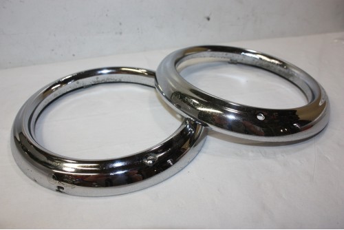 PAIRE DE CERCLAGE DE PHARE SEV 128A...SIMCA 1000