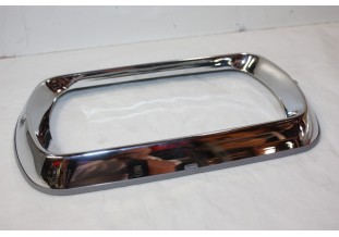 ENJOLIVEUR OU CERCLAGE DE PHARE...RENAULT SAVIEM SG2