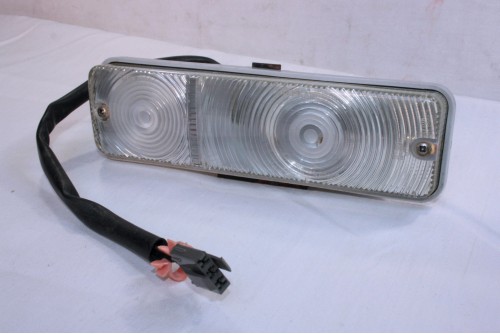 FEU AVANT GAUCHE FRANKANI 601...PEUGEOT 104 - Tracauto1950