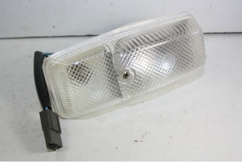 FEU AVANT DROIT CLIGNOTANT VEILLEUSE SEIMA 416 DC...POUR 204 - Trac...