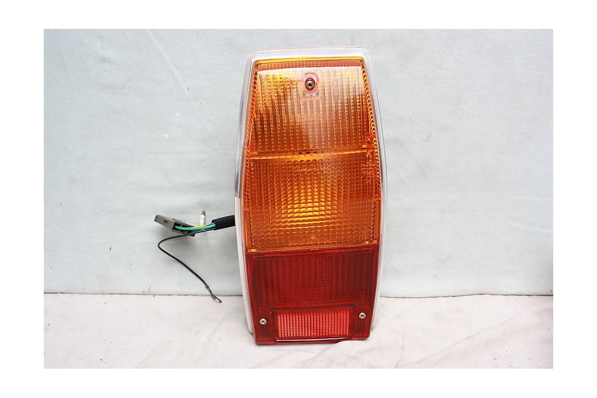 FEU ARRIERE DROIT SEIMA 641 COMPLET NEUF...PEUGEOT 504 BREAK - Trac...