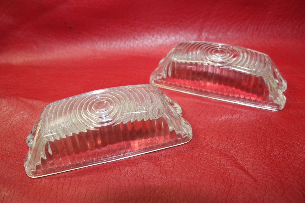 PAIRE DE CABOCHONS EN VERRE AV D/G PK 3016...SIMCA TALBOT 1000 av 1...