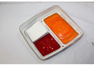 CABOCHON ARRIERE DROIT AXO 6302...SIMCA 1000