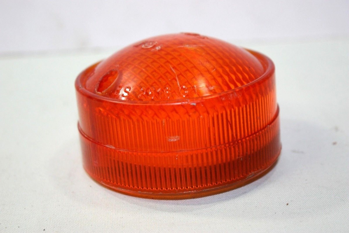 CABOCHON DE CLIGNOTANT AR PK 6740 D/78mm...RENAULT GALION GOELETTE ...