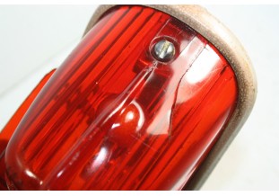 FEU AR DROIT AVEC ECLAIREUR DE PLAQUE SEIMA 593...POUR CITROEN 2CV ...