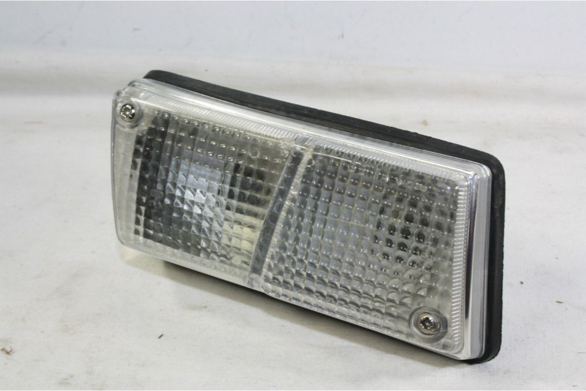 FEU AVANT DROIT CRISTAL SEIMA 425 D...RENAULT R6 - Tracauto1950