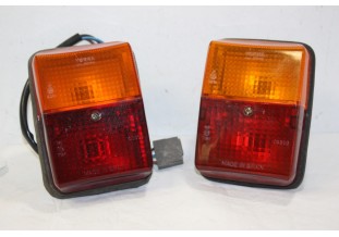 PAIRE DE FEU ARRIERE D / G YORKA 08850...PEUGEOT 404 CITROEN MEHARI