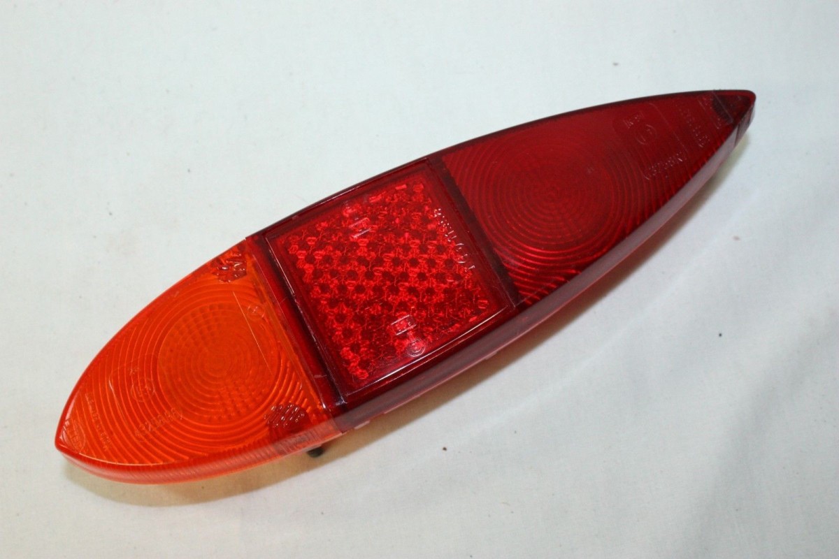 CABOCHON AR GAUCHE HELLA...FORD TAUNUS P4 12M 1962/66... - Tracauto...