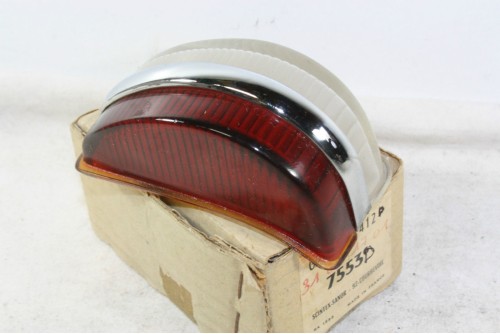 VERRE DE FEU D'AILE AVANT DROIT SCINTEX 412...CAMIONS SAVIEM SG2 C...