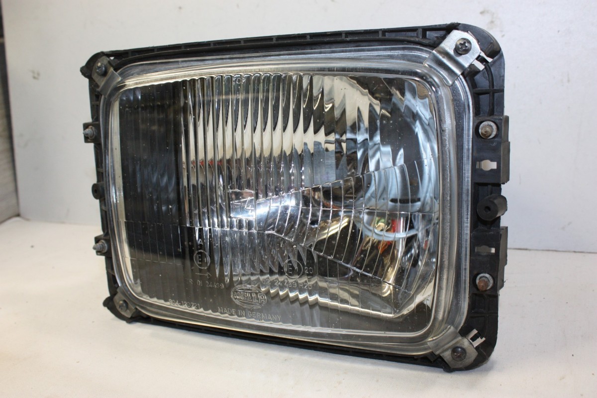 PHARE GAUCHE HELLA 904.120721...UTILITAIRES MERCEDES-BENZ TYPE TN/T...