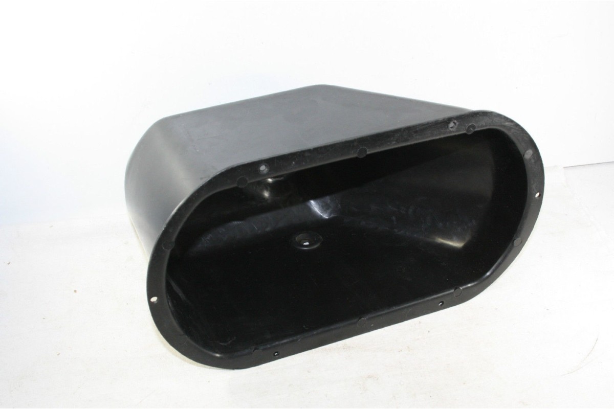 CUVELAGE PLASTIQUE DE PHARE AVD OU AVG??...RENAULT R12 - Tracauto1950