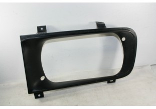 ENTOURAGE PLASTIQUE DE PHARE AVG...RENAULT R16