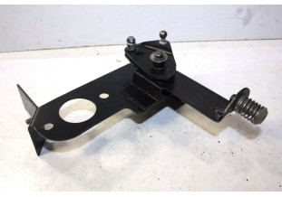 SUPPORT DE CARBURATEUR...POUR AUTOS ANCIENNES COLLECTIONS