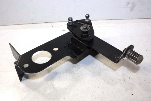 SUPPORT DE CARBURATEUR...POUR AUTOS ANCIENNES COLLECTIONS