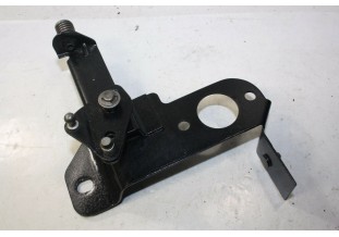 SUPPORT DE CARBURATEUR...POUR AUTOS ANCIENNES COLLECTIONS