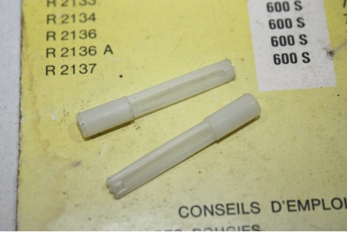 LOT DE 2 FILTRES DE CARBURATEUR SOLEX...AUTOS DIVERS ANCIENNES / COLLECTIONS