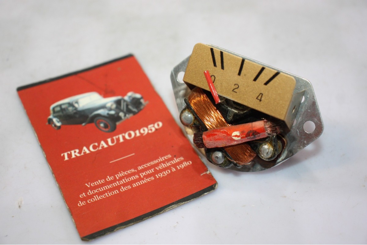 RECEPTEUR D'ESSENCE DE COMPTEUR JAEGER 75998 6V...DAUPHINE FLORIDE voir descriptif