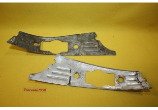 PAIRE D'ENJOLIVEURS DE FEUX AVANTS D/G...SIMCA ARONDE 9