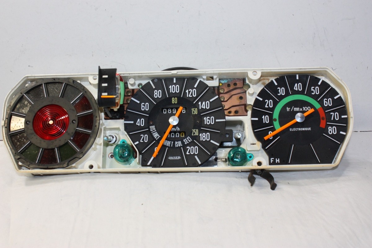 ENSEMBLE D'INSTRUMENTS DE BLOC COMPTEUR JAEGER 200 km/h 12V...CITR...