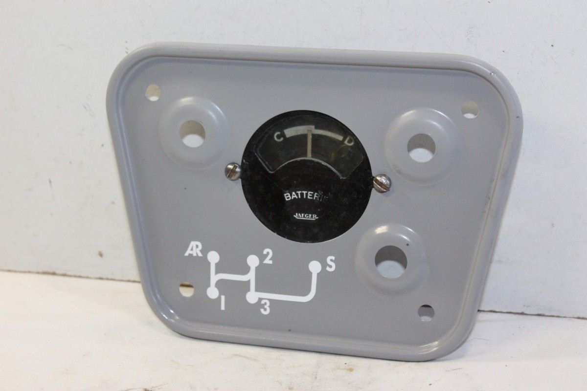 PLANCHE DE TABLEAU DE BORD AV AMPEREMETRE JAEGER...2CV  A AZ  après 1956