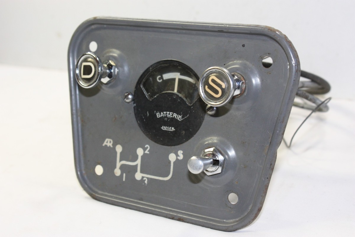 PLANCHE DE TABLEAU DE BORD JAEGER...CITROEN 2CV AZ AZU après 1956