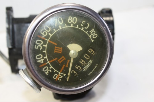 COMPTEUR DE VITESSE JAEGER 100KM/H avec MECANISME D'ESSUIE GLACE...CITROEN 2CV AZ après 10/196161
