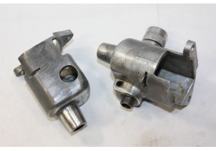 LOT DE 2 CORPS DE MECANISME D'ESSUIE-GLACE DE COMPTEUR DE VITESSE ROND...CITROEN 2CV AZ 1954/61