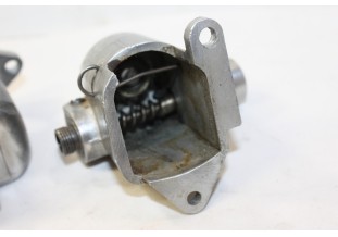 LOT DE 2 CORPS DE MECANISME D'ESSUIE-GLACE DE COMPTEUR DE VITESSE ROND...CITROEN 2CV AZ 1954/61