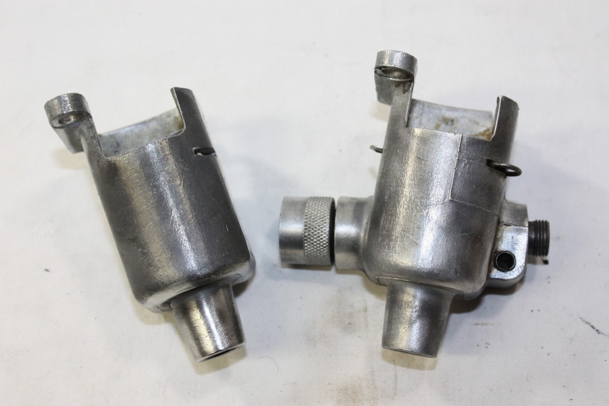 LOT DE 2 CORPS DE MECANISME D'ESSUIE-GLACE DE COMPTEUR DE VITESSE ROND...CITROEN 2CV AZ 1954/61