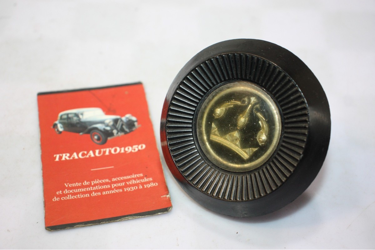 CENTRE DE VOLANT QUILLERY...RENAULT FLORIDE DAUPHINE