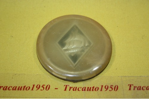 CENTRE DE VOLANT QUILLERY D/82,5mm...RENAULT FREGATE DOMAINE